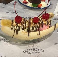Banana Split Big Time Traditional Faces Rules At Santamonicapizza Brisbanecityfood Dessert Food Desserts Banana Split