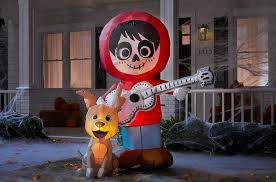 When a witch lands on your mailbox, you know it. Awesome Outdoor Disney Halloween Decorations Mickeyblog Com