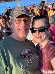 Teena Bates's Instagram, Twitter & Facebook