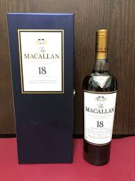 Pin By Daniel Chang On Whisky Macallan Whiskey Bottle Whisky Whiskey