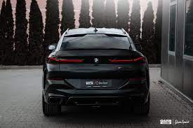 Niedawno Prezentowalismy Wam Wyjatkowe Audi R8 Spyder Oklejone Folia Zmieniajaca Kolor Avery Dennison Satin Black Dzisiaj Mamy Dla Was Real Bmw X6 Bmw Suv Car