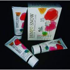 It contains the herbal essence that cleanse and softhens your skin to look fairer, more lovely and beautiful. Dempo Snow Cream 3 Tubes Shopee Malaysia