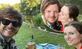 Part of your world from disney's little mermaid. Sophie Ellis Bextor Celebrates Her 15th Wedding Anniversary With Husband Richard Jones Daily Mail Online