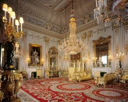 Take A Peek Inside London S Buckingham Palace See Where The Royals Party And Dine E Online Buckingham Palace Palace Interior London Buckingham