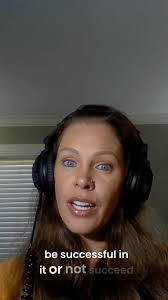 Heather Broome's Instagram, Twitter & Facebook