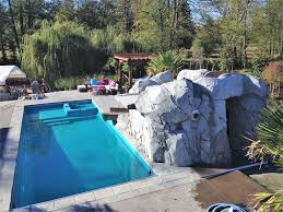 This Is The All Out Icon In Vancouver British Columbia Installed By The Talented Blue Orca Pools Team Fiberglass Swimming Pools Swimming Pools Leisure Pools