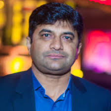 How we can select the wavelength of light at which a photodetector shows  maximum photosensitivitvity.