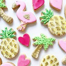 Cute Sugar Cookies Are You A Summer Or Winter Lover Summer Sugar Cookies Cookie Decorating Cute Cookies