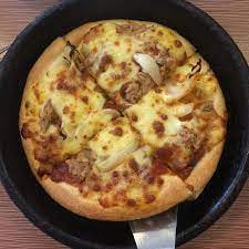 Olete jõudnud sellele lehele, sest see on kõige tõenäolisem otsin: Pizza Hut Gaya Street Kota Kinabalu Restaurant Reviews Photos Phone Number Tripadvisor