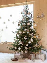 Porcelaine classique rétro bleu et blanc avec vase à couvercle, pot de rangement, arrangement de fleurs chinoises pour la maison, décorations, organization. Maisons Du Monde Catalogue Noel 2020 Deco Sapin Table Guirlande Decoration Noel Deco Noel Deco Noel Sapin