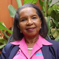 Fay Kessler's Instagram, Twitter & Facebook