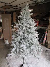 How To Flock A Christmas Tree Fake Christmas Trees White Flocked Christmas Tree Christmas Tree Painting