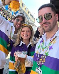 ashton everett (@ash__money) • Instagram photos and videos