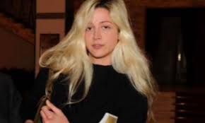 La figlia del direttore del conservatorio di santa. Chi E E Quanto Guadagna Olivia Paladino Compagna Del Premier Conte Biografia Eta E Foto