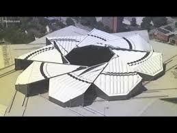 That work included a new roof, refurbished seating, upgraded sound systems and new club lounges. Will The Mercedes Benz Stadium Roof Be Open Or Closed Youtube