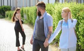 It can be hard to find the right words, especially if plus, it's a simple fact that every woman likes to hear how much they are appreciated. 19 Ways To Make Him Leave His Girlfriend For You Lovedevani Com