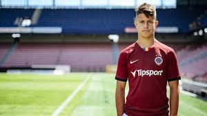 Začínal v klubu fc ivančice, působil také v brněnské zbrojovce (střídavé starty) a v roce 2014 přestoupil do pražské sparty. Muzi A Tymova Stranka Fc Ivancice