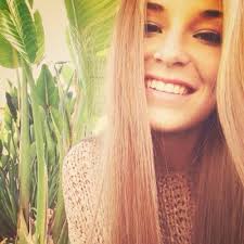 Elena Piñera (@3comacatorce)