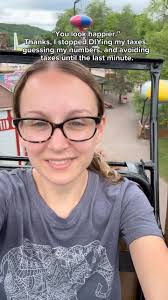 Amanda Stickel's Instagram, Twitter & Facebook