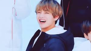 Jeongguk grinned at you, walking up to wrap his arms around your shoulders and smile into the. What Makes Bts S V Smile Everything He S Said About His Ideal Girlfriend Film Daily