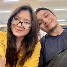 ENTRY NO. 11 Robert G. Flores Ang Larawang ito ay sumisimbolo sa Makabayang  Pilipino na kahit may ibat iba tayong lengwahe o paniniwala sa ating bansa  ay patuloy tayong nagkakaisa laban sa