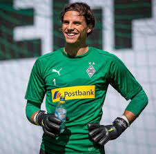 Goalkeeper who joined borussia monchengladbach in 2014 after spending four years with basel. Yann Sommer Fanpage Home Facebook