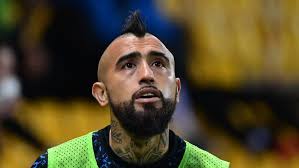 En las redes sociales, arturo vidal fue objeto de burlas por parte de la afición blanca, que parece tenerle una animadversión especial.según muchos de los usuarios, vidal es un talismán: Corona Arturo Vidal Ins Krankenhaus Eingeliefert Nationalteams Sportnews Bz