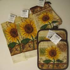 Maybe you would like to learn more about one of these? Fall Sunflower Kitchen Towel Set With Pot Holders And Ove Https Www Amazon Com Dp B008y Sunflower Kitchen Sunflower Kitchen Decor Sunflower Themed Kitchen