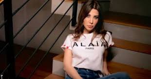 و لكن لو تزيل منه الموسيقى يكون أفضل. Ù†Ø§Ù†Ø³Ù‰ Ø¹Ø¬Ø±Ù… ØªØªØ£Ù„Ù‚ Ø¨Ù€ Ø§Ù„ÙƒØ§Ø¬ÙˆÙ„ ÙÙŠ Ø£Ø­Ø¯Ø« Ø¬Ù„Ø³Ø© ØªØµÙˆÙŠØ± ÙÙŠØ¯ÙŠÙˆ ÙˆØµÙˆØ± Ø§Ù„ÙŠÙˆÙ… Ø§Ù„Ø³Ø§Ø¨Ø¹