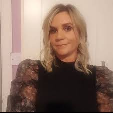 Janice Kearns's Instagram, Twitter & Facebook