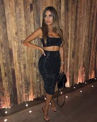 Crop Top Birthday Outfits For 15 Year Olds Get Into This Style On Instagram Date Night Vibes Emmamilton Follow Getint Birthday Outfit For Women Party Outfits For Women 21st Birthday Outfits