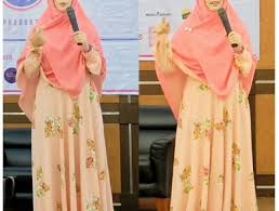 8 Inspirasi Hijab Menutup Dada A La Selebgram Tetap Bisa Stylish Tanpa Repot