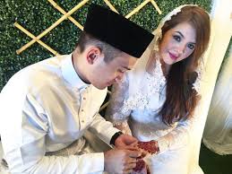 Mawar rashid beritahu suami mahu beli kereta mewah baharu. Get Mawar Rashid Kahwin Gif Kadgallery