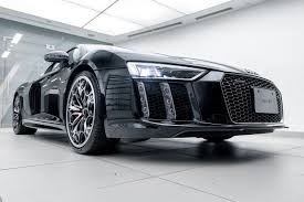 Dubbed the audi r8 star of lucis this car appeared in kingsglaive. Bugatti Veyron Niveau Audi R8 V10 Plus Fur 2 1 Mios