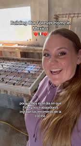 Today Fidel and the workers are pouring the kitchen countertops and island  in our homebuild here in Mexico! ❤️🇲🇽❤️