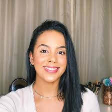 Barbara Soares's Instagram, Twitter & Facebook