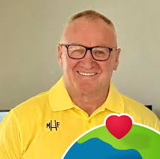 On this date in 1975, Janis Ian first released her single AT SEVENTEEN (May  25th 1975). Janis wrote this song about feeling alienated while growing up.  It was more about Janis' life