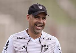 Em 21 de março de 1909, a equipe alvinegra em 1929, o galo disputou o primeiro jogo internacional de uma equipe mineira, vencendo o então campeão português victória de setúbal, por 3 a 1. Assistir Ao Galo No Dazn Fora Da Tv Saiba Como Assistir Ao Jogo Do Atletico Mg Pela Sul Americana Veja