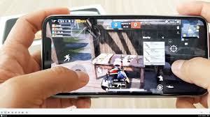 Eventually, players are forced into a shrinking play zone to engage each other in a tactical and diverse. Iphone Xs Max Test Game Free Fire Youtube