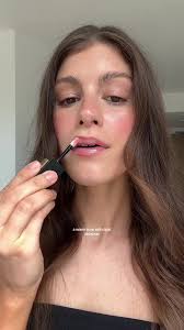 A clean lip oil? Yes please. #saintjanebeauty #luxuryskincare