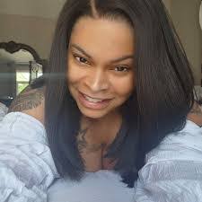 Andi Buza's Instagram, Twitter & Facebook