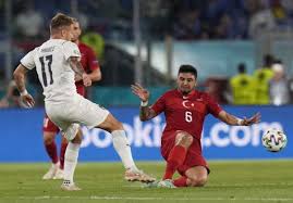 Euro 2020, koronavirüs salgını nedeniyle 2021 yılına ertelenmişti. Srz72q2ebqxa7m