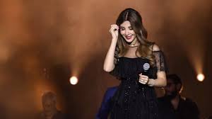 استطاع جمال الفنانة نانسي عجرم أن يخطف الأنظار مؤخراً، خلال إحيائها حفل مؤسسة مي شدياق، وغنائها أجمل أغانيها في هذه الأمسية، رغم ظهور علامات الحمل عليها بوضوح. Ù†Ø§Ù†Ø³ÙŠ Ø¹Ø¬Ø±Ù… ØªØ¬ØªØ§Ø­ Ø§Ù†Ø³ØªØºØ±Ø§Ù… Ø¨ØµÙˆØ± Ø¹ÙÙˆÙŠØ© Youtube