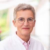 Iris Kraus's Instagram, Twitter & Facebook