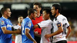 You are on page where you can compare teams valencia vs getafe before start the match. Valencia Getafe El Uno A Uno Del Valencia Vs Getafe No Vale Con La Reaccion De Maxi Ni El Olfato De Kangin Marca Com