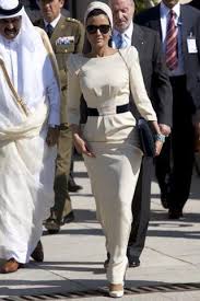 بالصور أجمل ٨ إطلالات للشيخة موزة Hot Dress Coat Fashion Nice Dresses