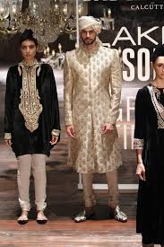 .brooksbank's wedding compared to the outfits seen at prince harry and meghan markle's ceremony in may 2018 and prince william and kate middleton's wedding in april 2011. 30 Outfits Men Can Wear At An Indian Wedding What To Wear To An Indian Wedding As A Male Guest Bling Sparkle