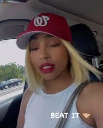 Lynette Kearney's Instagram, Twitter & Facebook