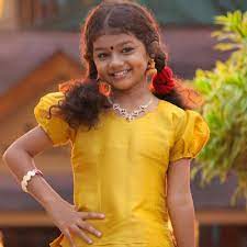 Meena is an indian actress who predominantly works in the south indian film industry.meena debuted as a child artist in the tamil film nenjangal in 1982 and has later appeared in films produced by various regional industries. Sona Jelina Child Actress Thamburu In Vanamabadi Serial On Asianet Vinodadarshan