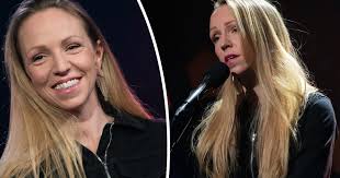 I dag har hun sceneskrekk og en fotokunstbok som skaper internasjonal oppsikt. Sara Skorgan Teigen Rorte Alle Med Vakker Sang Pa Lindmo Ville Takke Folket